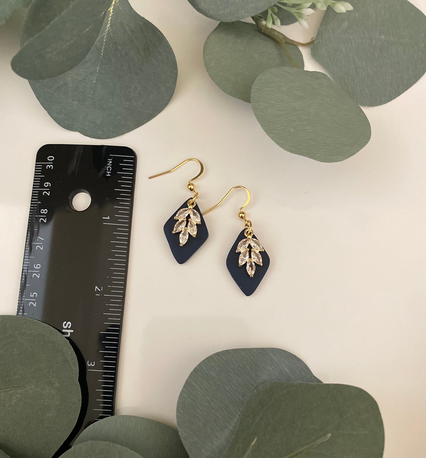 Navy leaf diamonds