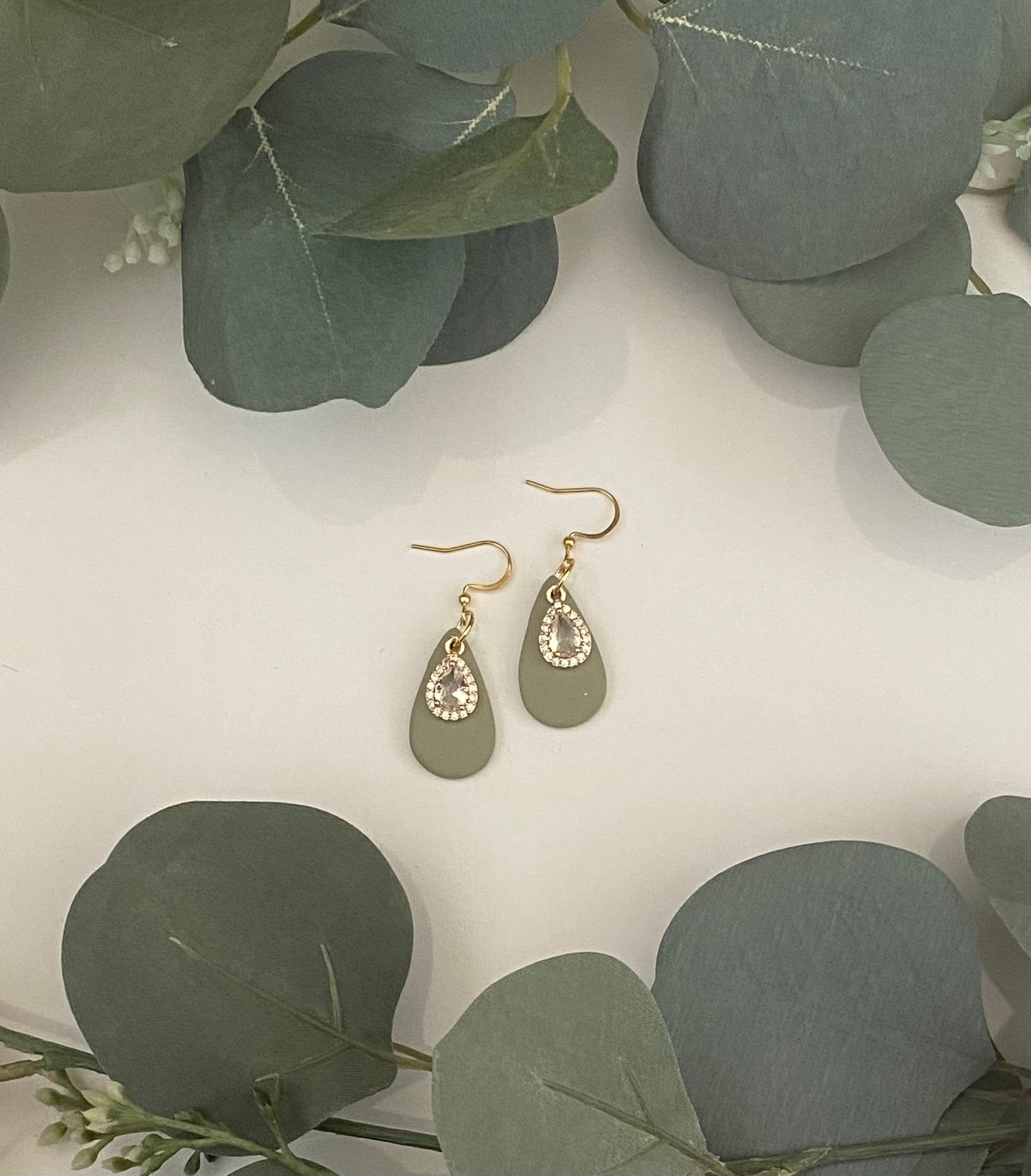 Diamond teardrops in sage