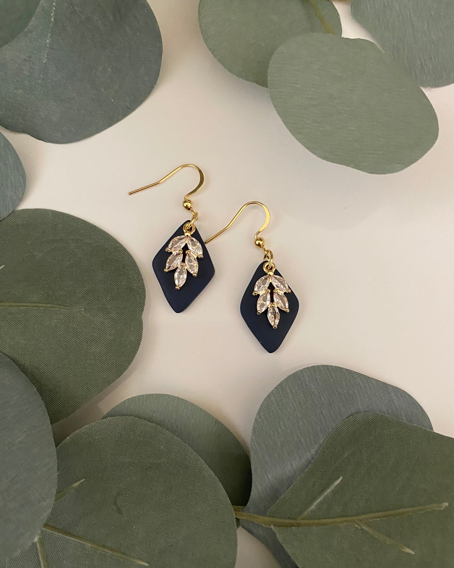 Navy leaf diamonds