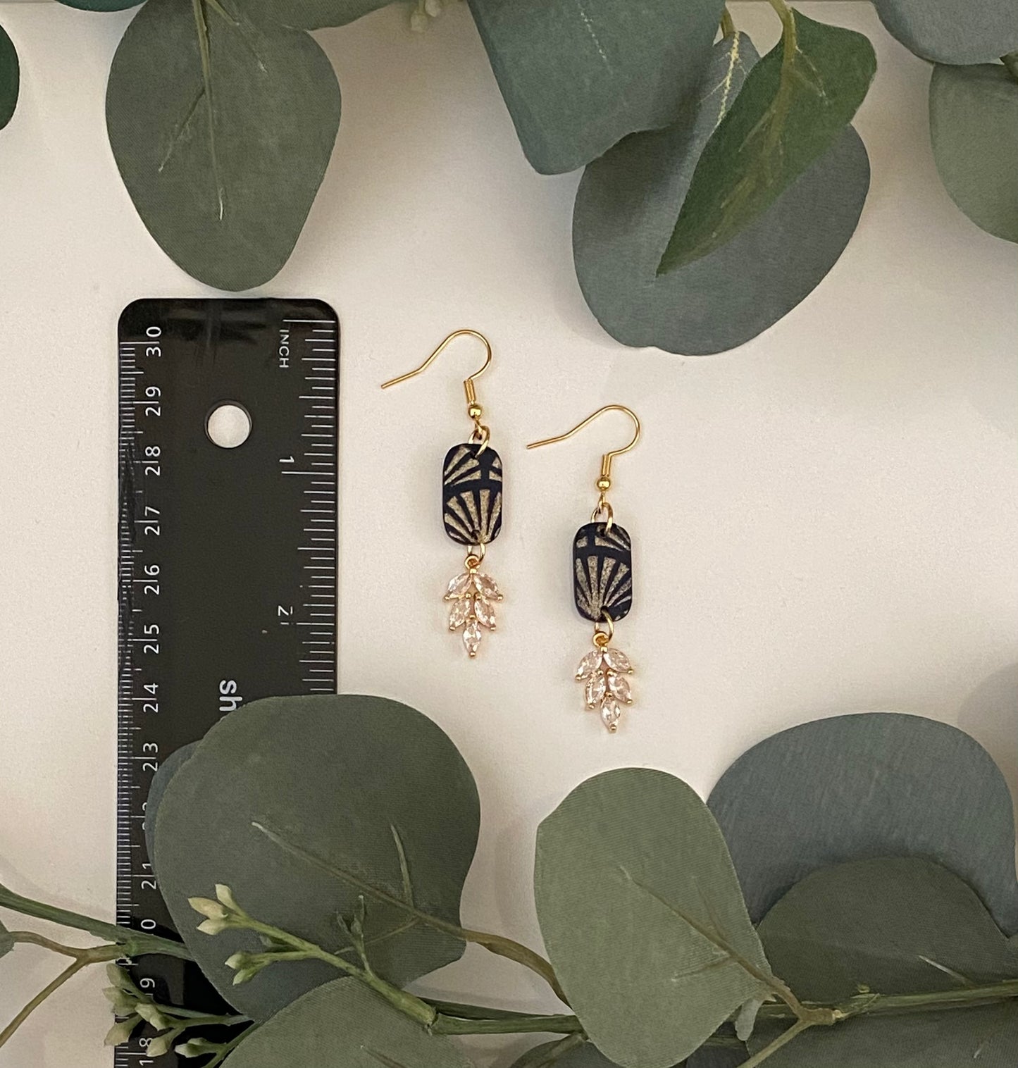 Retro leaves earrings