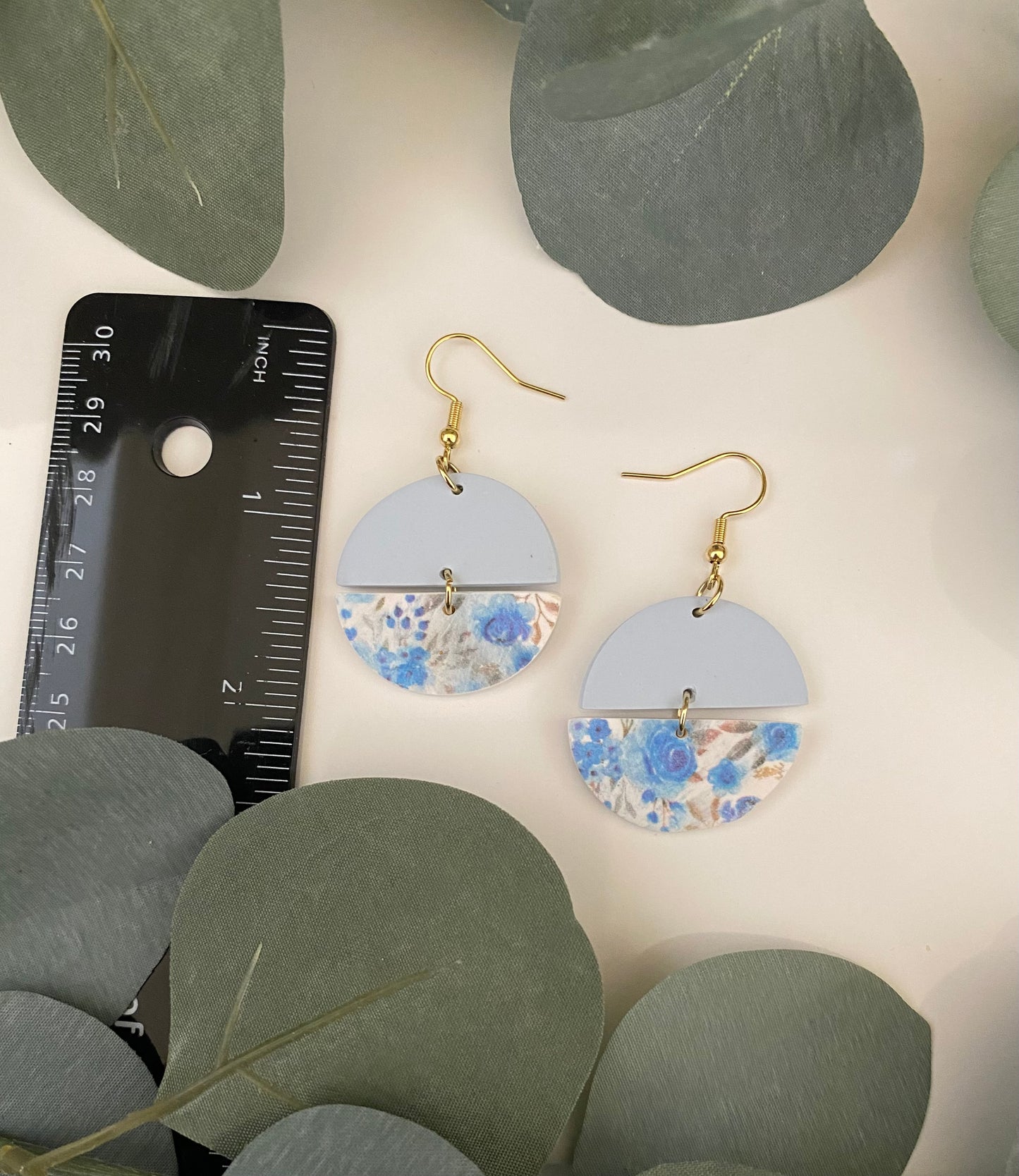 Blue flower field earrings